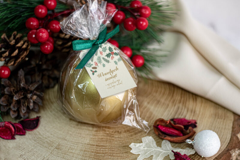 Okrągła świeca z personalizowaną świąteczną etykietą Inne produkty świąteczne wimpreze.pl 2