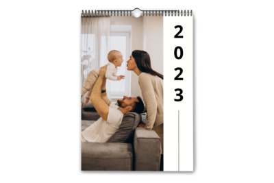 Kalendarz z Twoimi zdjęciami ścienny – wzór 17 Fotokalendarz - prezent na dzień kobiet wimpreze.pl 2