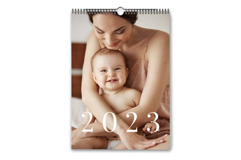 Kalendarz z Twoimi zdjęciami ścienny – wzór 21 Fotokalendarz - prezent na dzień kobiet wimpreze.pl 3